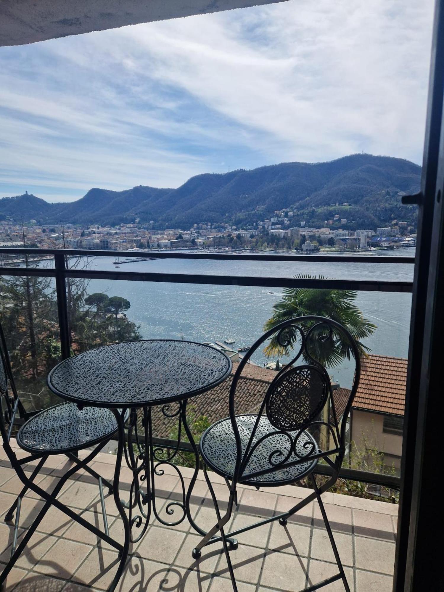 Bellavista Flat - The House Of Travelers Apartment Como Bagian luar foto